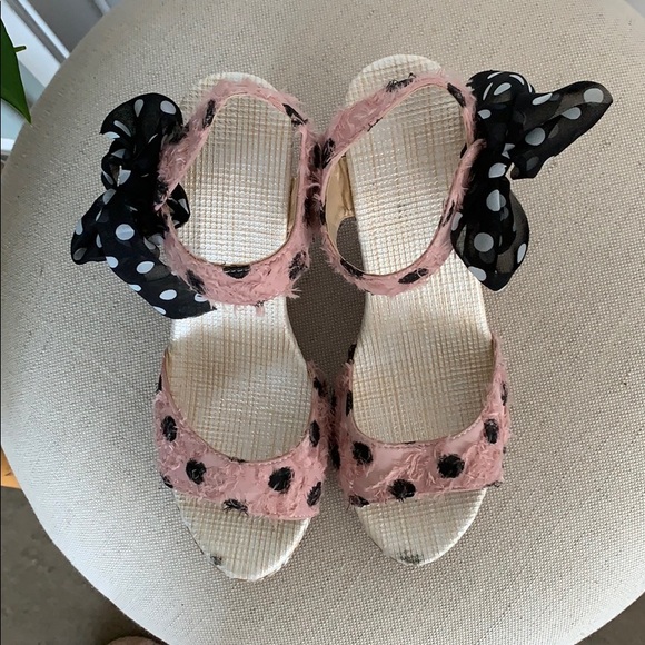 Scarpi’s SIZE 7 ONLY Pink w/Polka Dot Sash Sandals - Picture 8 of 10